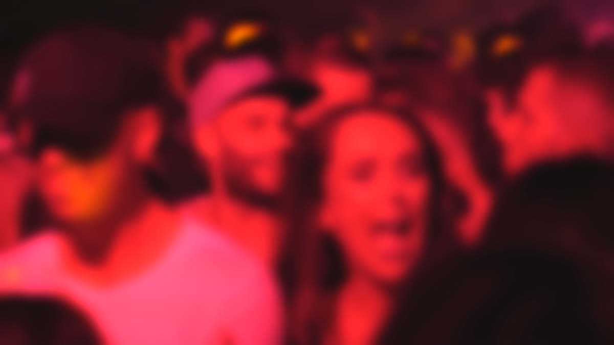 Nightclub dancers slow 4