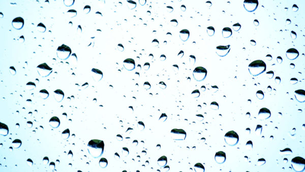 Rain-on-glass-mid-shot