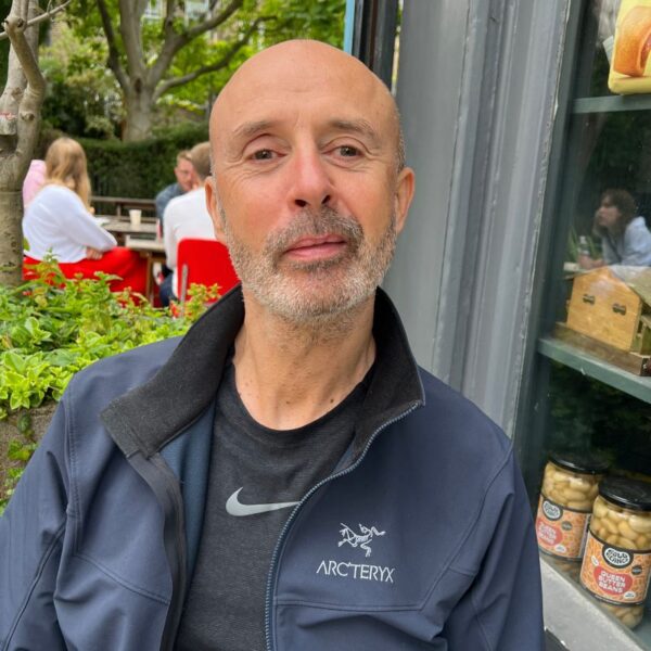 Julian-Langham-freelance-videographer-sitting-at-a-cafe